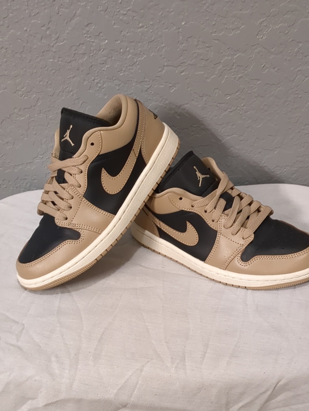 Jordan Low-Top Sneakers in Black and Tan
